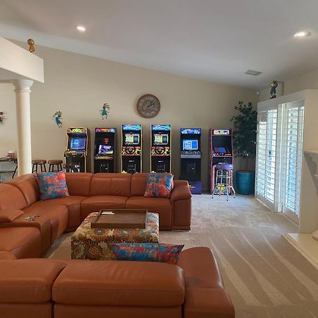 Coachella Chill: Luxury 4Br/4King Paradise Retreat Indio Dış mekan fotoğraf